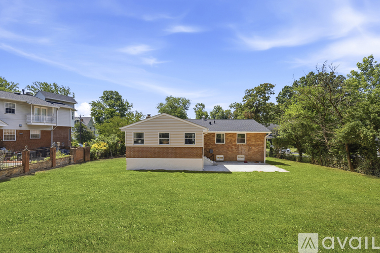 9220 Brian Drive 4 Beds Single Family Home for Rent - Photo gallery 3