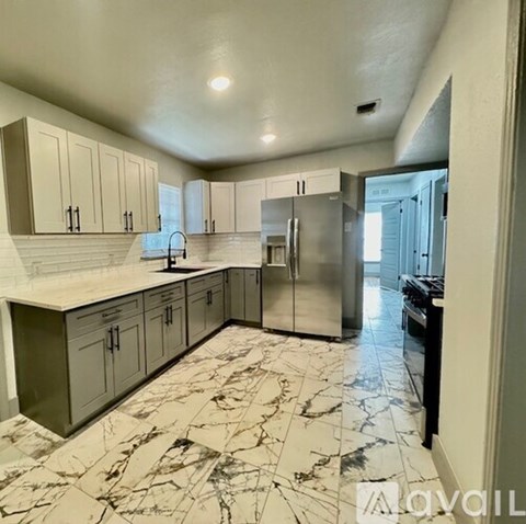 527 Saratoga Dr 2 Beds Apartment for Rent