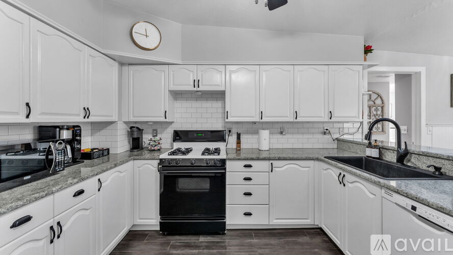 201 East Belmar Street 3 Beds Single Family Home for Rent - Photo gallery 5