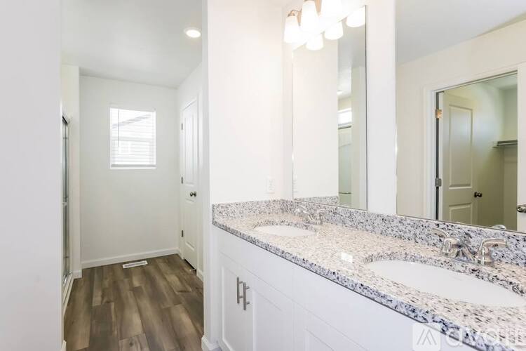 12463 N 83RD Drive 3 Beds Single Family Home for Rent - Photo gallery 1