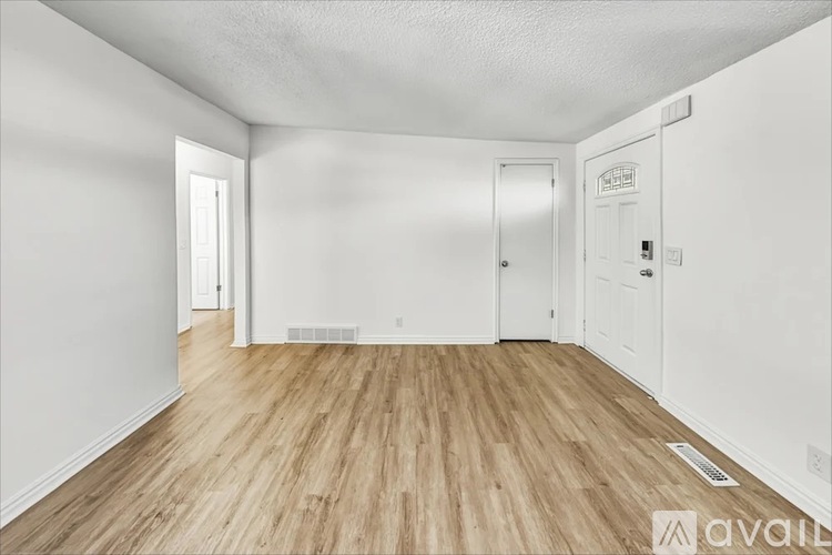 1578 S Salida Way 4 Beds Single Family Home for Rent - Photo gallery 2