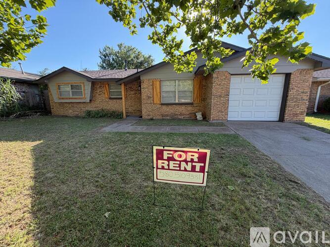 2408 NW Norman Cir 3 Beds Single Family Home for Rent - Photo gallery 1