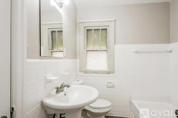 4957 SW 20th Street 3 Beds Single Family Home for Rent - Photo gallery 3