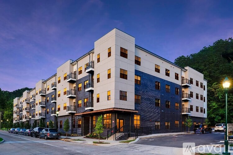 782 Riverfront Parkway 1 Condo for Rent - Photo gallery 1