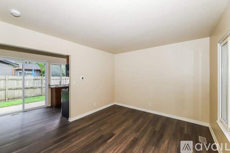 161 Bedford Rd 3 Beds Single Family Home for Rent - Photo gallery 3