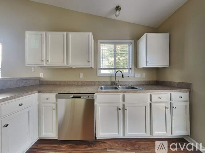 2715 Meadow Knoll Dr 3 Beds Single Family Home for Rent - Photo gallery 2