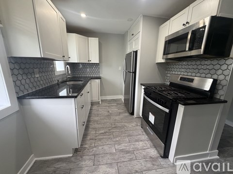 155 W Main St 2 Beds Apartment for Rent