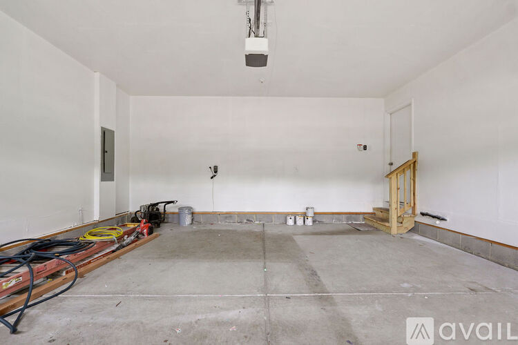 5626 Noble Avenue 4 Beds Single Family Home for Rent - Photo gallery 5