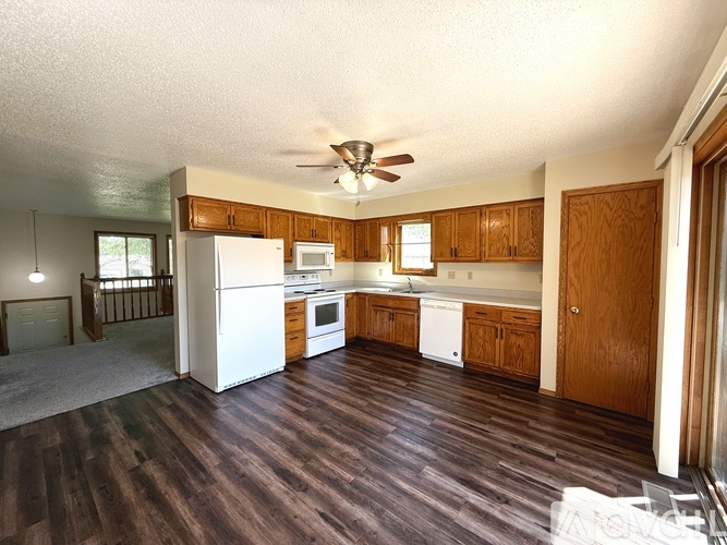 1505 Cedar Circle 3 Beds Apartment for Rent - Photo gallery 3
