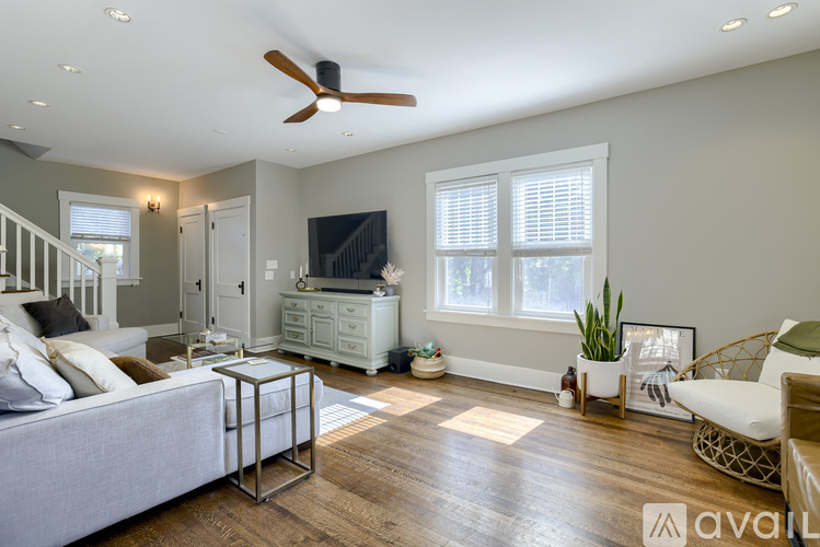 810 N 49th St 3 Beds Single Family Home for Rent - Photo gallery 4