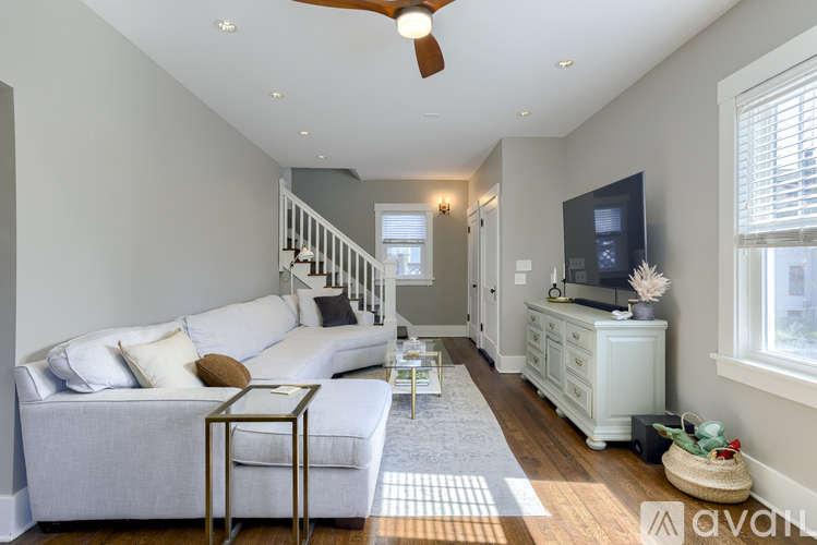 810 N 49th St 3 Beds Single Family Home for Rent - Photo gallery 5