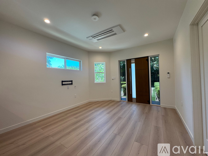 18320 Ingomar Street 2 Beds Apartment for Rent - Photo gallery 3