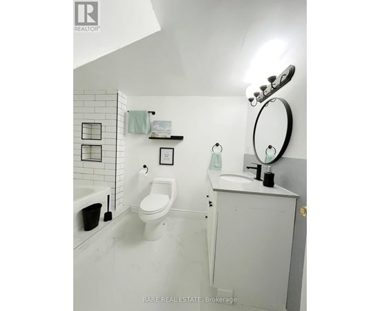 LOWER - 17 LESLIE ANNE DRIVE 1 House for Rent - Photo gallery 2