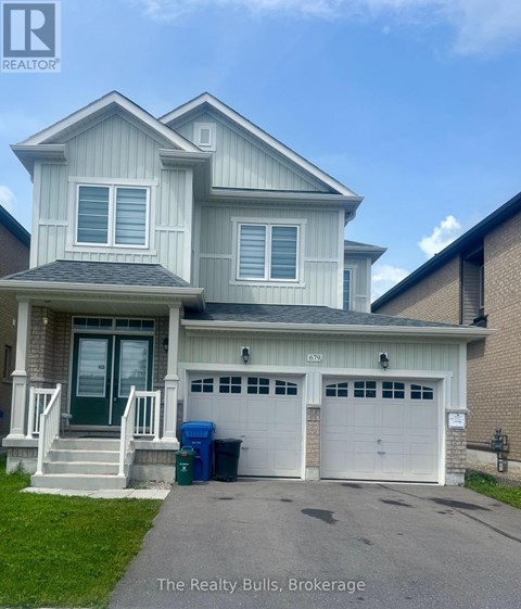 679 ANISHINAABE DRIVE 3 Beds Apartment for Rent