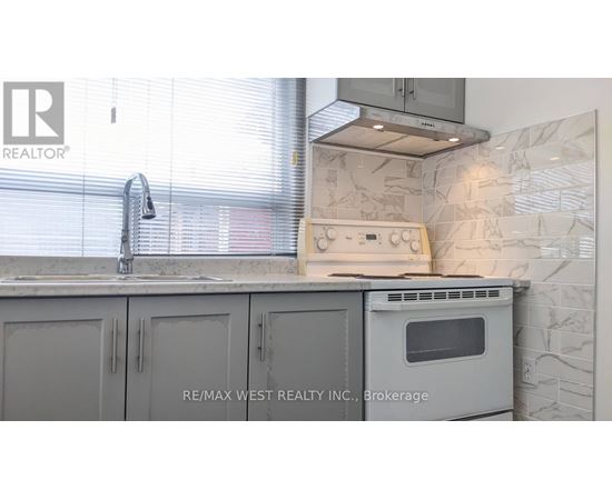 UPPER - 321 CALEDONIA ROAD 1 House for Rent - Photo gallery 4