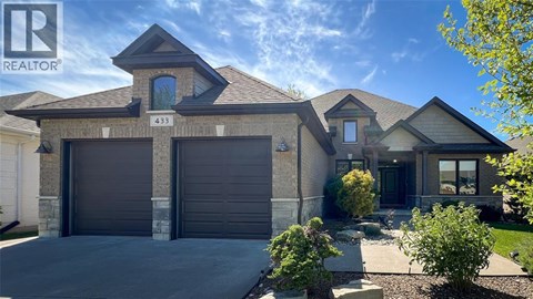 433 AUTUMN BREEZE DRIVE 5 Beds Apartment for Rent
