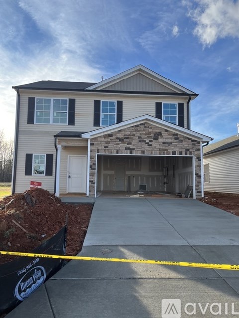 629 Cam Cir 4 Beds Apartment for Rent