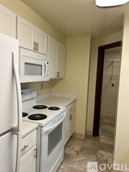 317 Fairmount Ave. 2 Beds Condo for Rent - Photo gallery 4