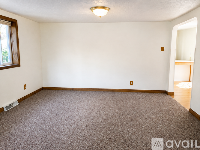 23433 Elm Ave 3 Beds Single Family Home for Rent - Photo gallery 3