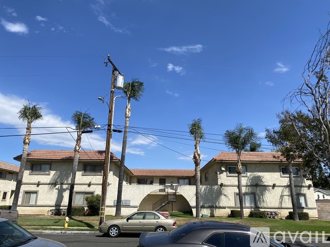 120 North 13th Avenue 2 Beds Apartment for Rent - Photo gallery 1
