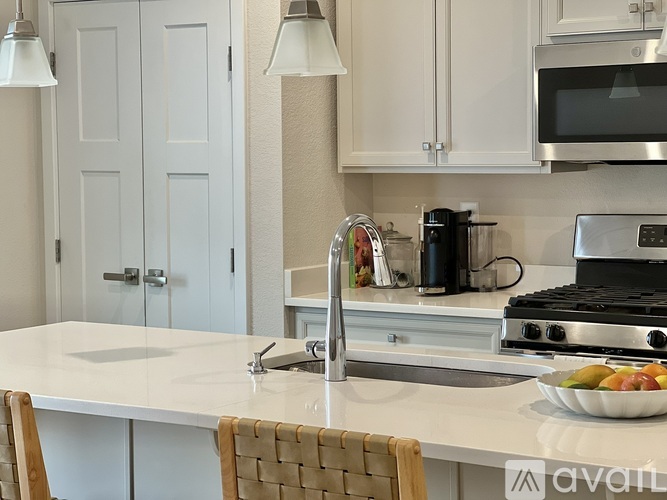 208 Fost Blvd 3 Beds Townhouse for Rent - Photo gallery 5