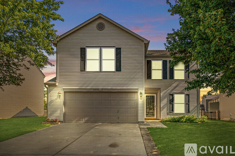 6890 West Stansbury Boulevard 3 Beds Single Family Home for Rent - Photo gallery 2