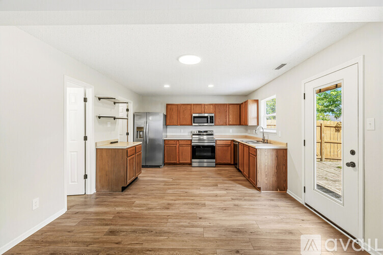 6890 West Stansbury Boulevard 3 Beds Single Family Home for Rent - Photo gallery 5