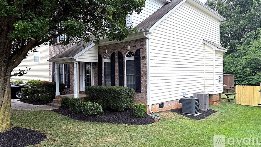 17239 Knoxwood Drive 5 Beds Single Family Home for Rent - Photo gallery 3
