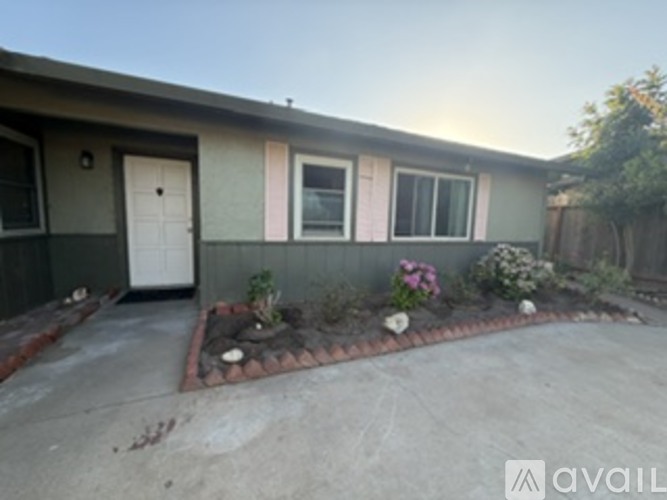 435 Fairview Drive 3 Beds Single Family Home for Rent - Photo gallery 4