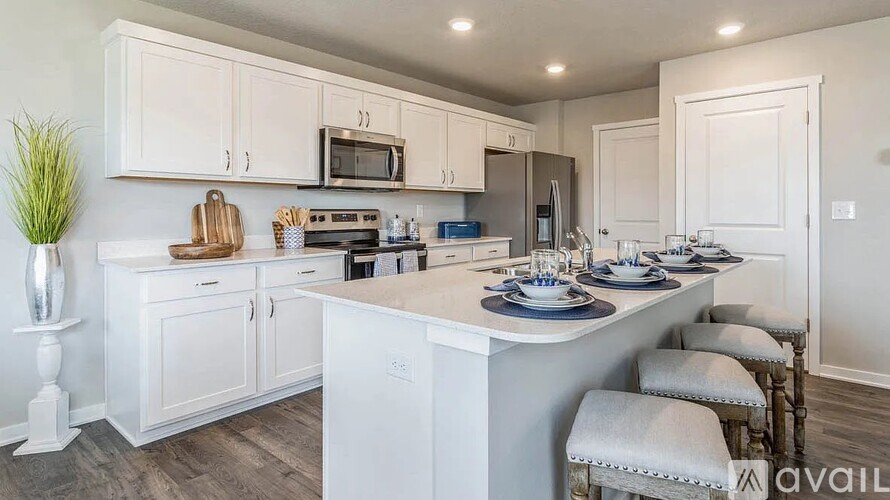 7804 N 169th St 4 Beds Townhouse for Rent - Photo gallery 3