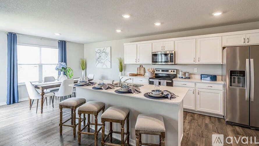 7804 N 169th St 4 Beds Townhouse for Rent - Photo gallery 4