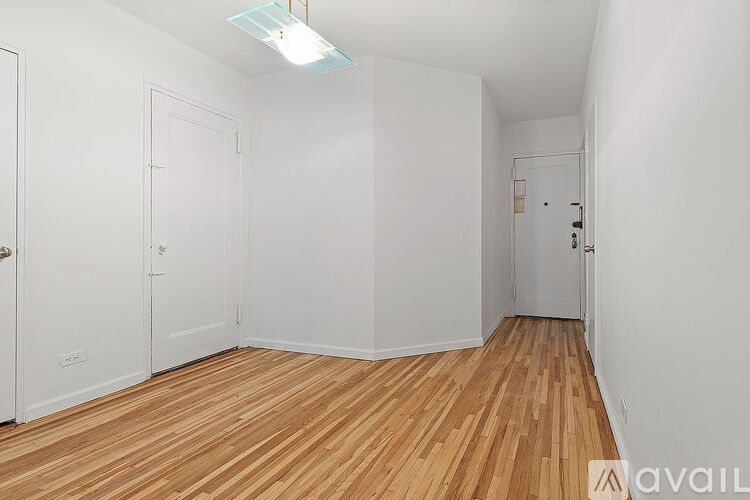 640 W 231st St 2 Beds Apartment for Rent - Photo gallery 3