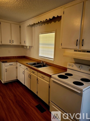 807 Laurel Rd 2 Beds Single Family Home for Rent - Photo gallery 2