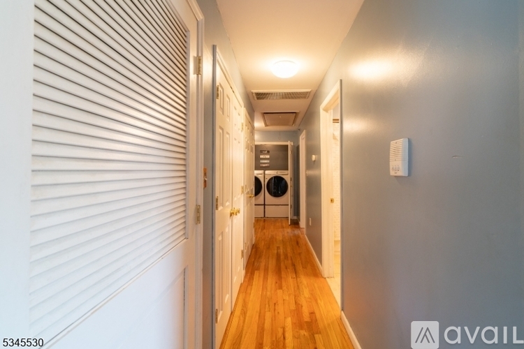 15-21 Oraton Street 3 Beds Apartment for Rent - Photo gallery 3