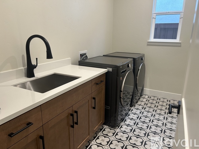 3472 Panorama Drive 2 Beds Single Family Home for Rent - Photo gallery 5