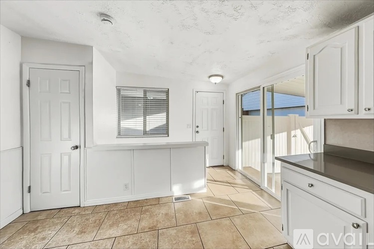 2032 Crosshair Cir 3 Beds Single Family Home for Rent - Photo gallery 2