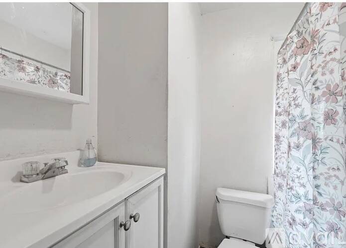 748 N Holly St 3 Beds Townhouse for Rent - Photo gallery 1