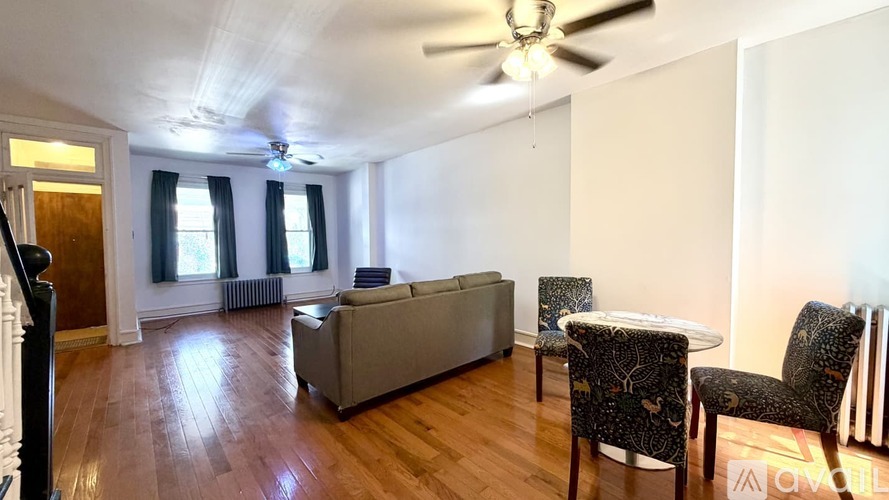 748 N Holly St 3 Beds Townhouse for Rent - Photo gallery 2
