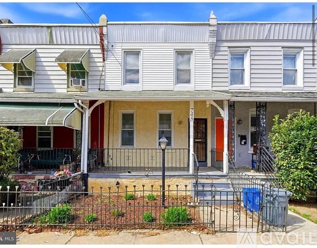 748 N Holly St 3 Beds Townhouse for Rent - Photo gallery 3
