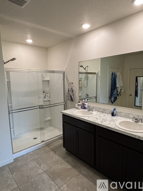 1169 Southwest Hunnicut Avenue 4 Beds Single Family Home for Rent - Photo gallery 4