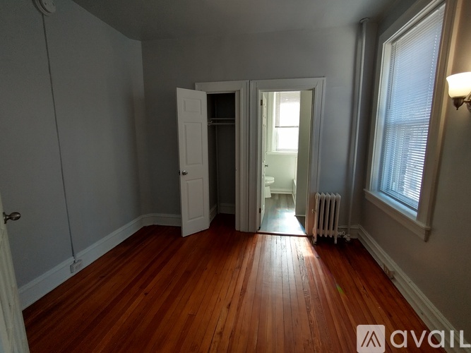 307 Dolphin Street 1 Apartment for Rent - Photo gallery 5