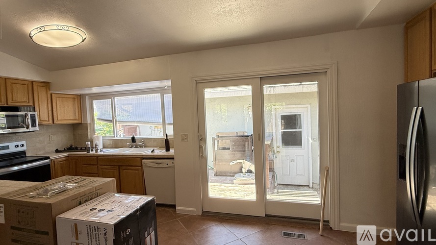 5513 Pamplona Ct 4 Beds Single Family Home for Rent - Photo gallery 3