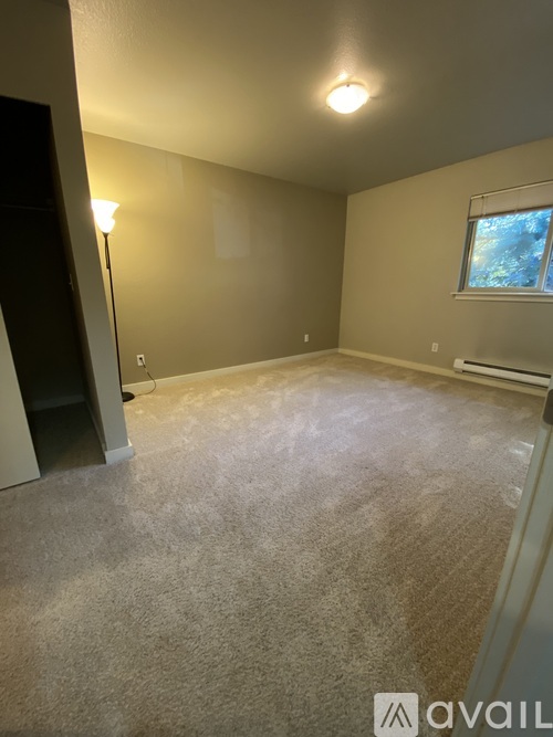 9805 Avondale Rd NE 2 Beds Condo for Rent - Photo gallery 2