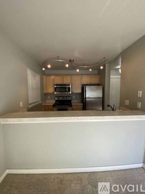 9805 Avondale Rd NE 2 Beds Condo for Rent - Photo gallery 3