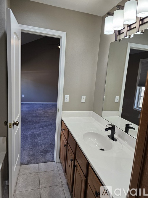 158 Pine Ridge Boulevard 3 Beds Single Family Home for Rent - Photo gallery 1