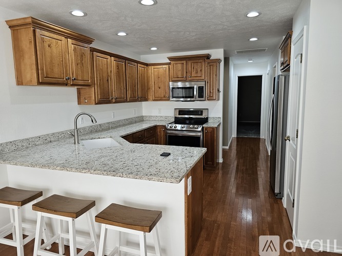 158 Pine Ridge Boulevard 3 Beds Single Family Home for Rent - Photo gallery 2