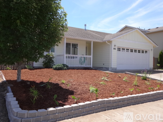 846 NW Riverbow Ave 3 Beds Single Family Home for Rent - Photo gallery 1