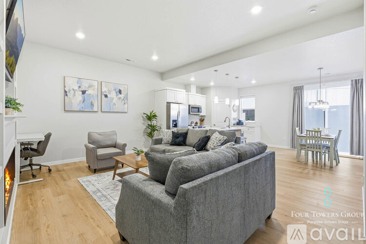 1203 Northeast Emerald Drive 2 Beds Townhouse for Rent - Photo gallery 2