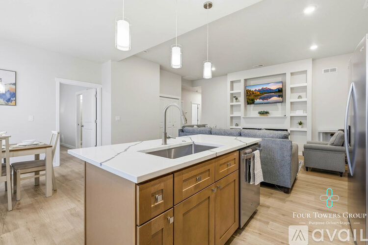 1203 Northeast Emerald Drive 2 Beds Townhouse for Rent - Photo gallery 5