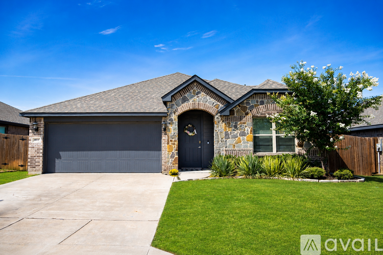 1032 Fairfax Drive 3 Beds Single Family Home for Rent - Photo gallery 1